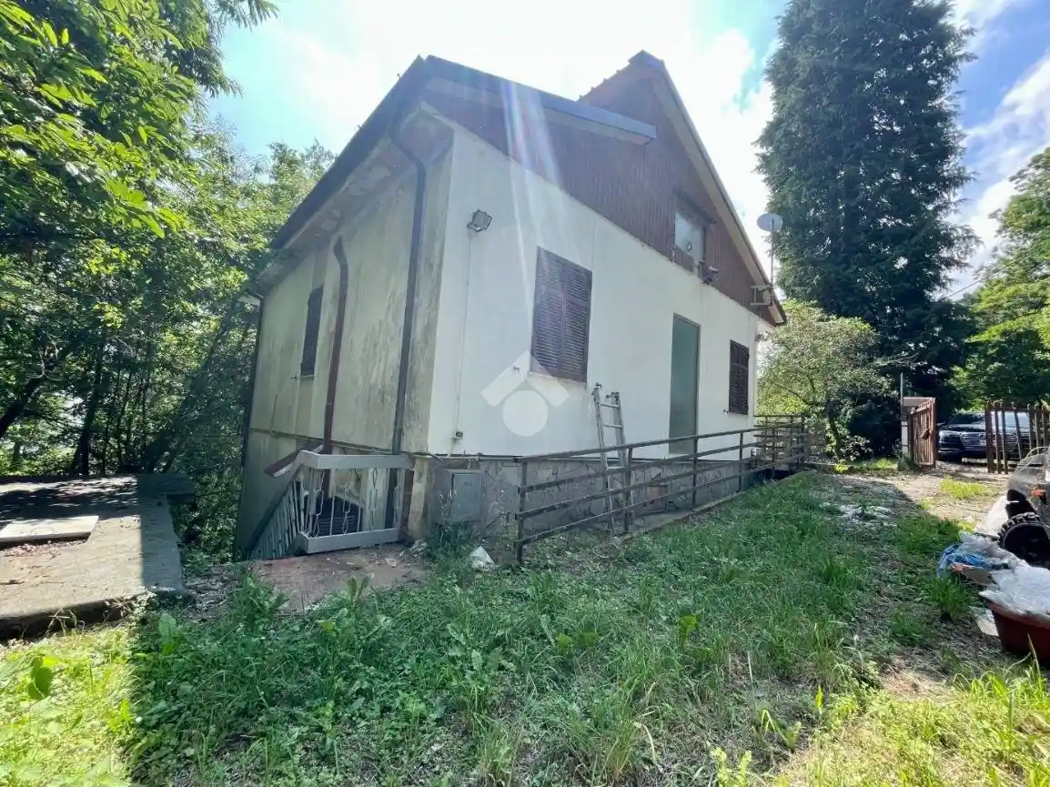 Terratetto unifamiliare via della Resistenza 282, Zona Collinare Cerreto, Sant'Eustachio, Montignoso - foto 4