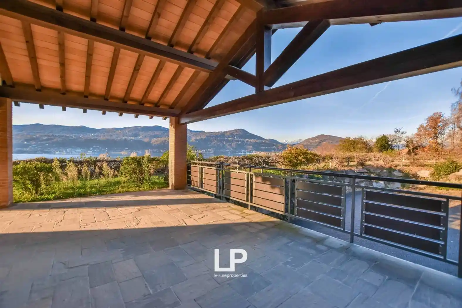 Villa in vendita a Ranco