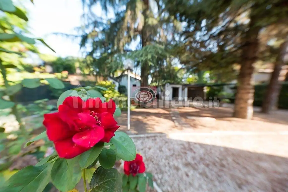 Villa in vendita a Cesena