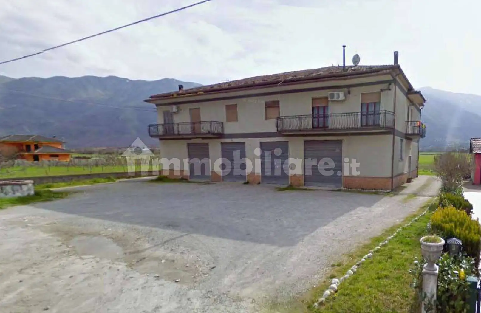 Palazzo - Edificio in vendita a Teggiano