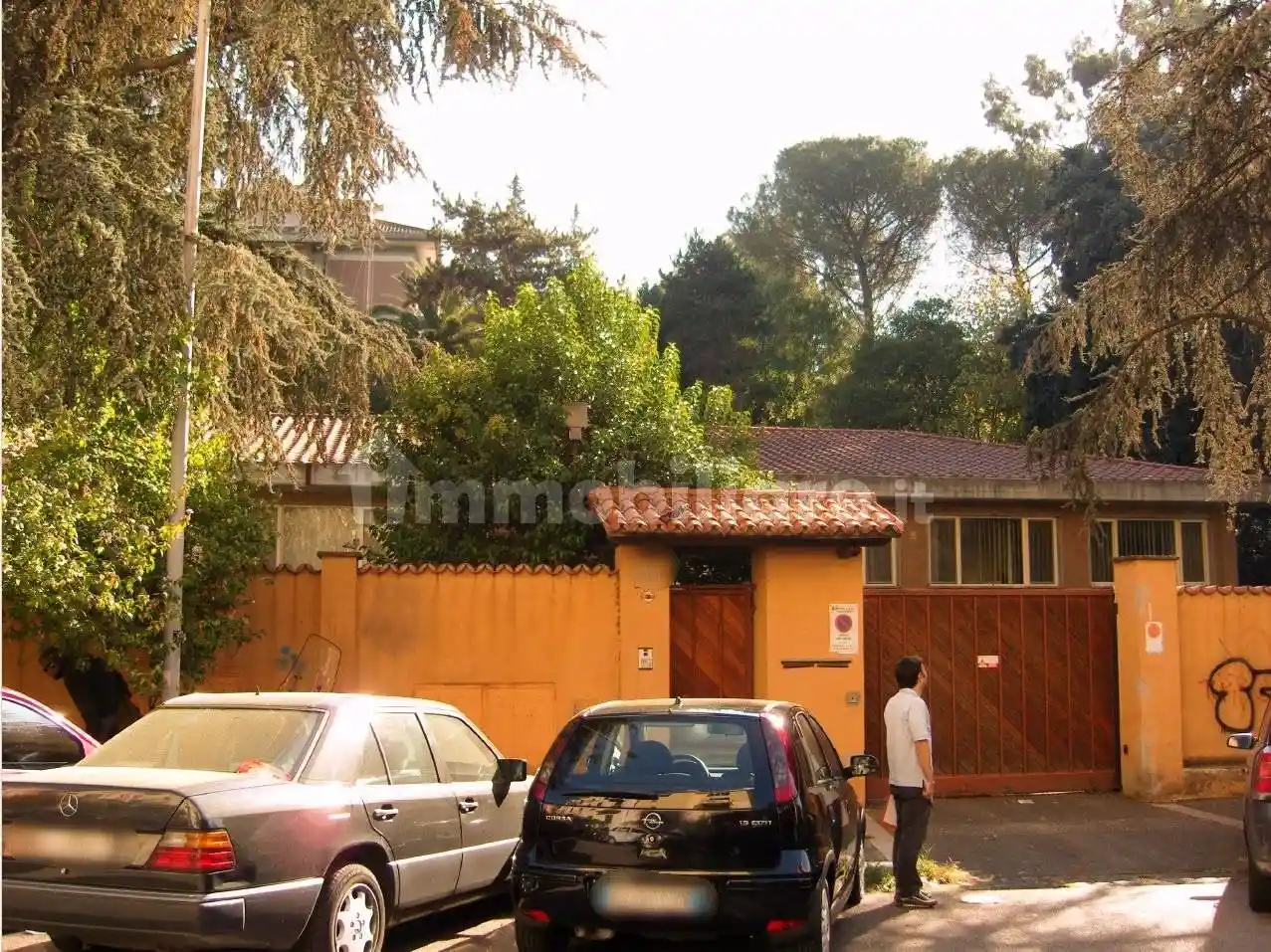 Palazzo - Edificio in vendita a Roma