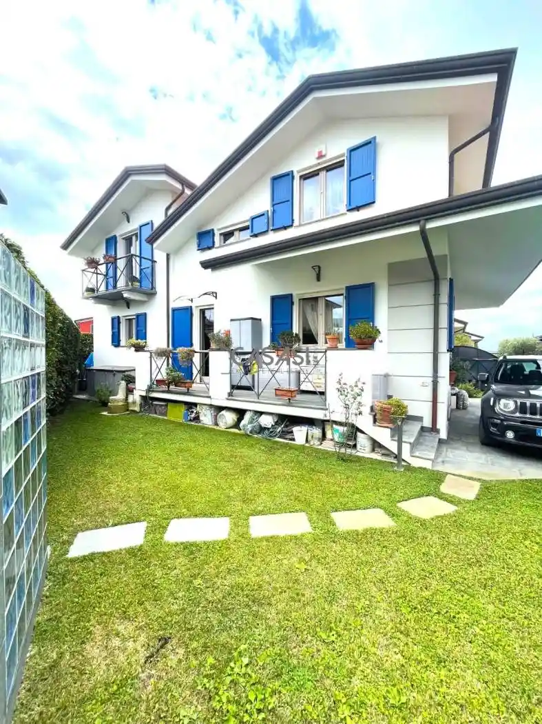 Villa in vendita a Massarosa