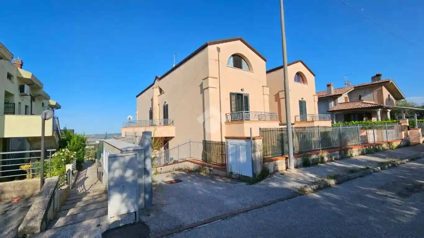 Villetta a schiera - foto 2