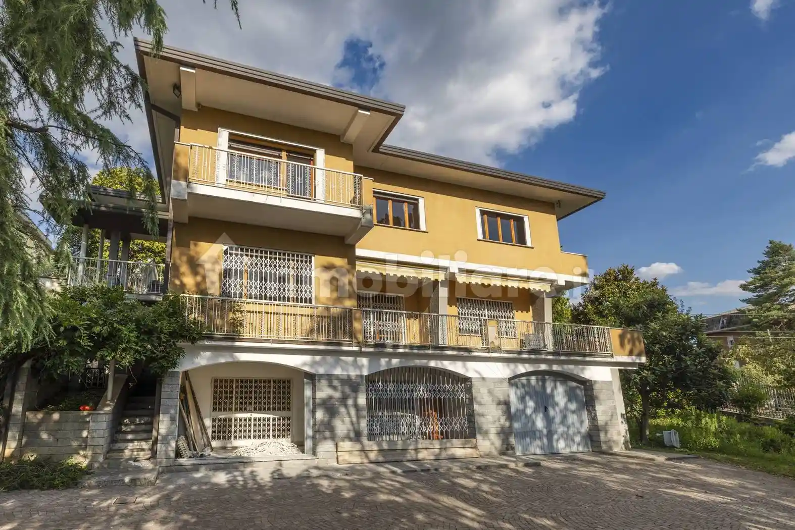 Villa in vendita a Venegono Superiore