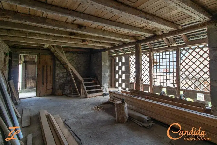 Rustico - Casale in vendita a Ovaro