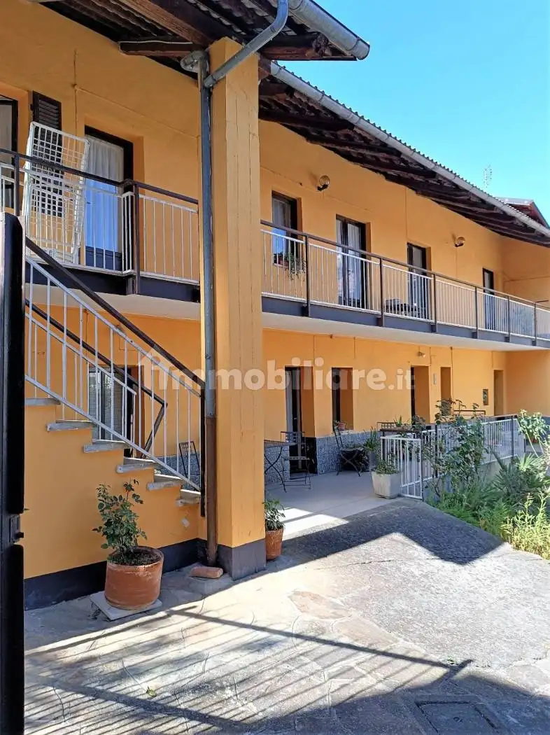 Rustico - Casale in vendita a San Colombano Belmonte