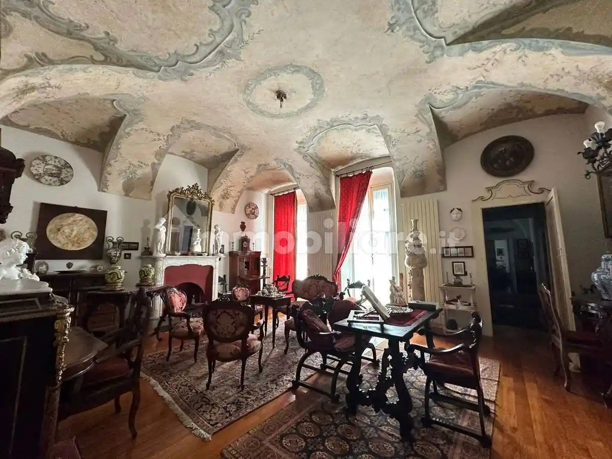 Appartamento in vendita a Piacenza