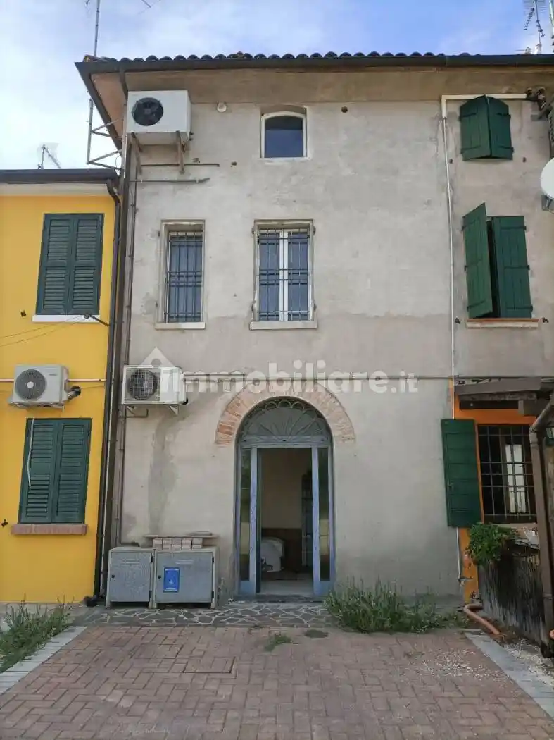 Casa indipendente in vendita a Ferrara
