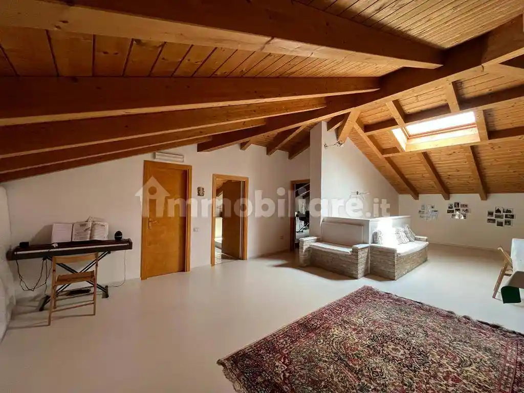 Rustico - Casale in vendita a Montecosaro