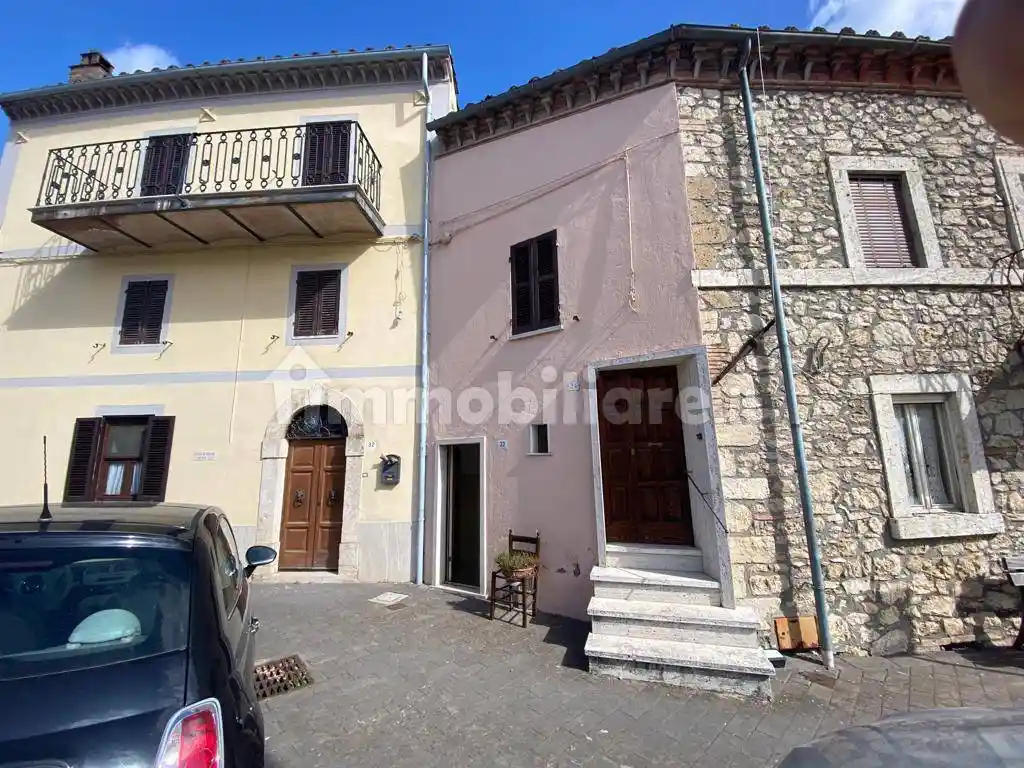 Casa indipendente in vendita a Penna in Teverina