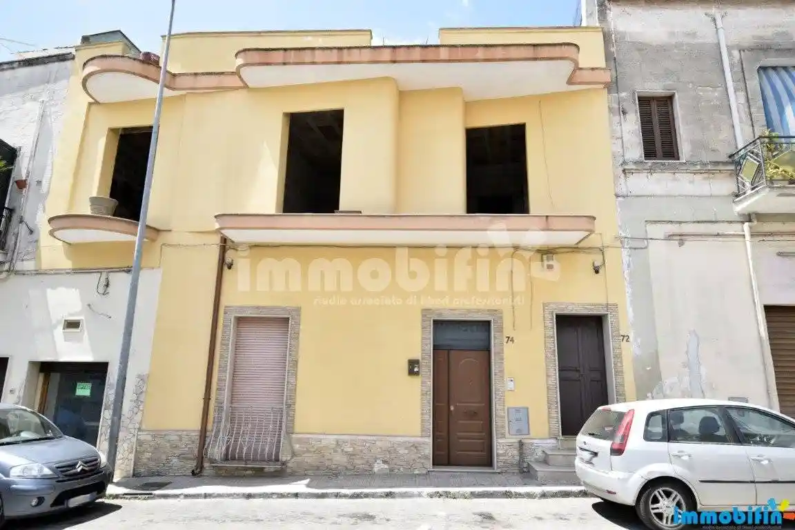 Appartamento in vendita a Oria