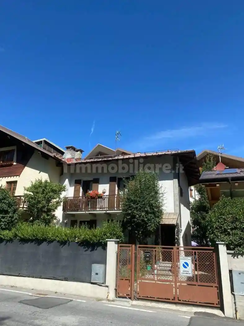 Villa in vendita a Bardonecchia