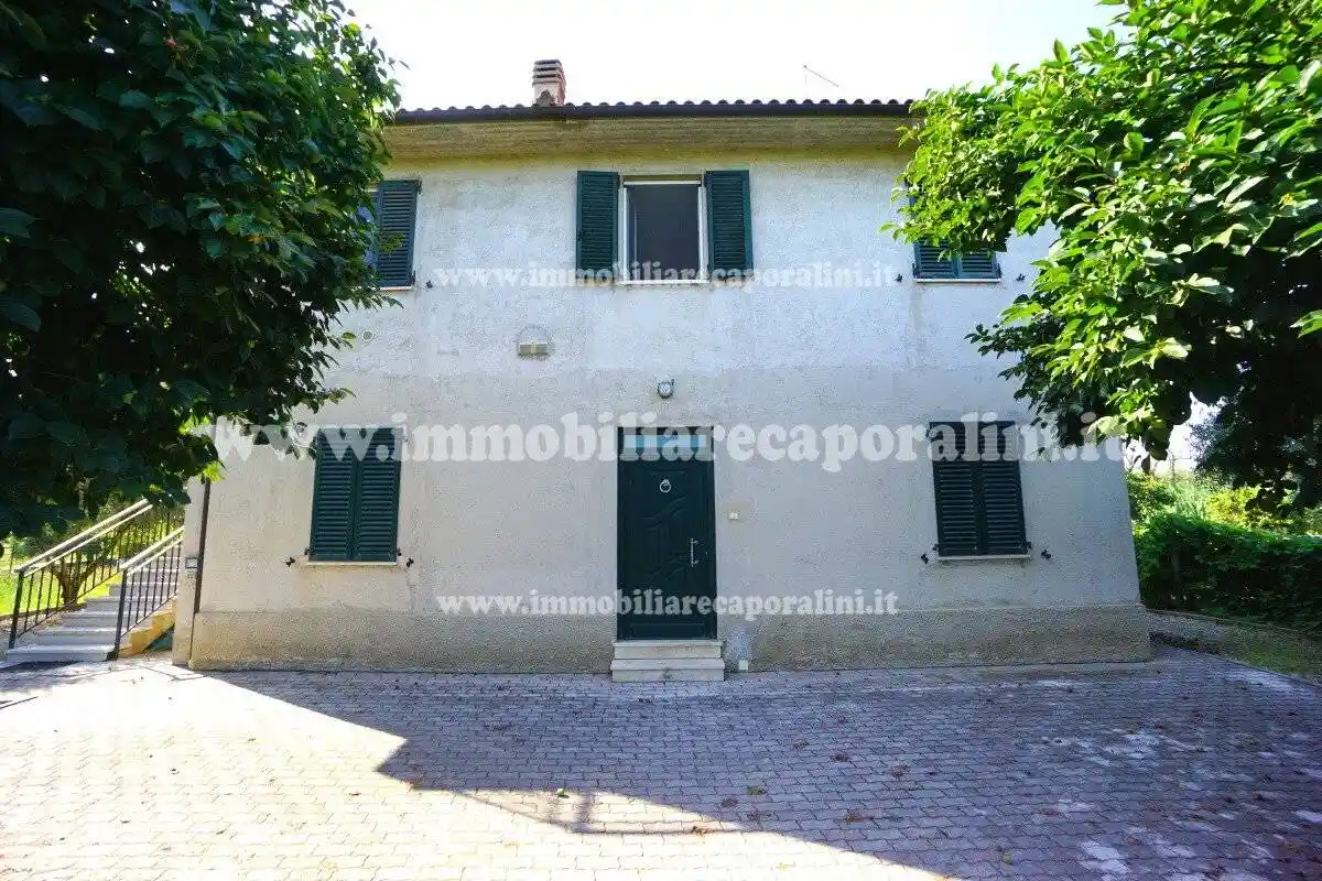 Villa in vendita a Montecassiano