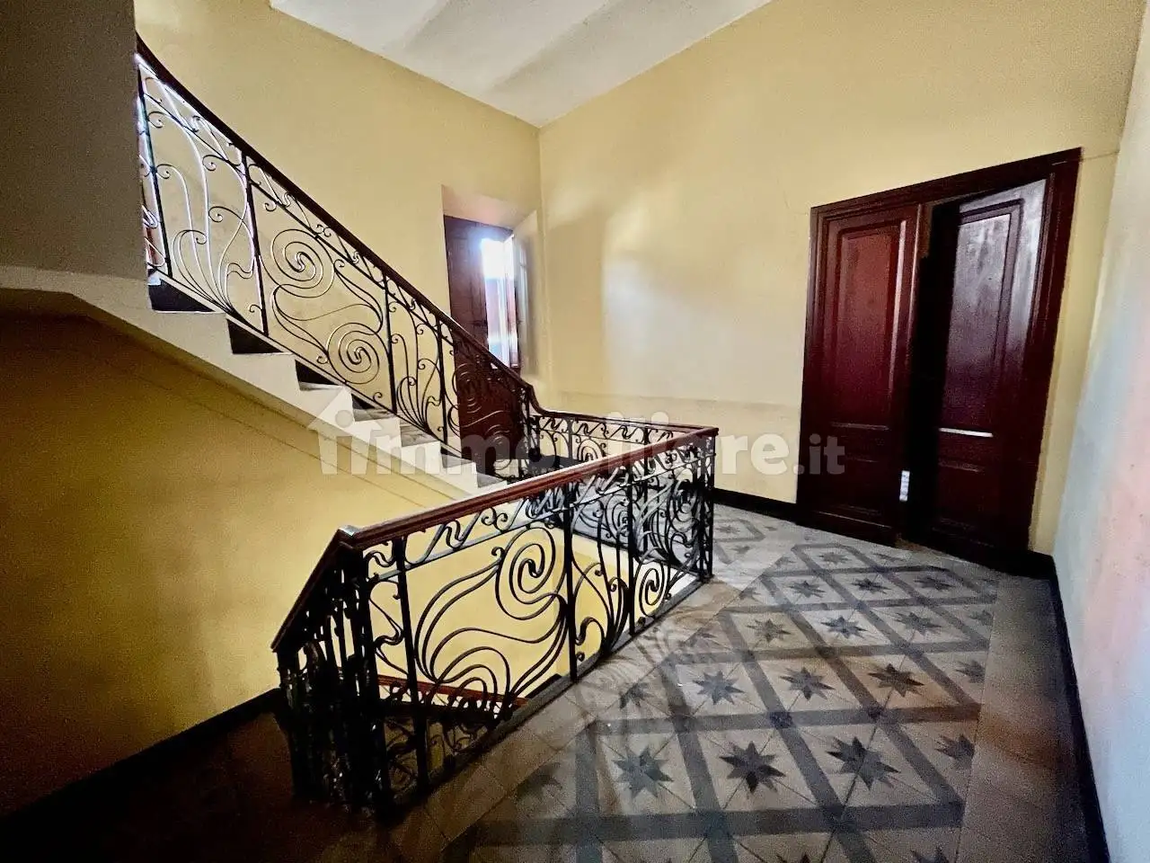 Palazzo - Edificio in vendita a Buddusò