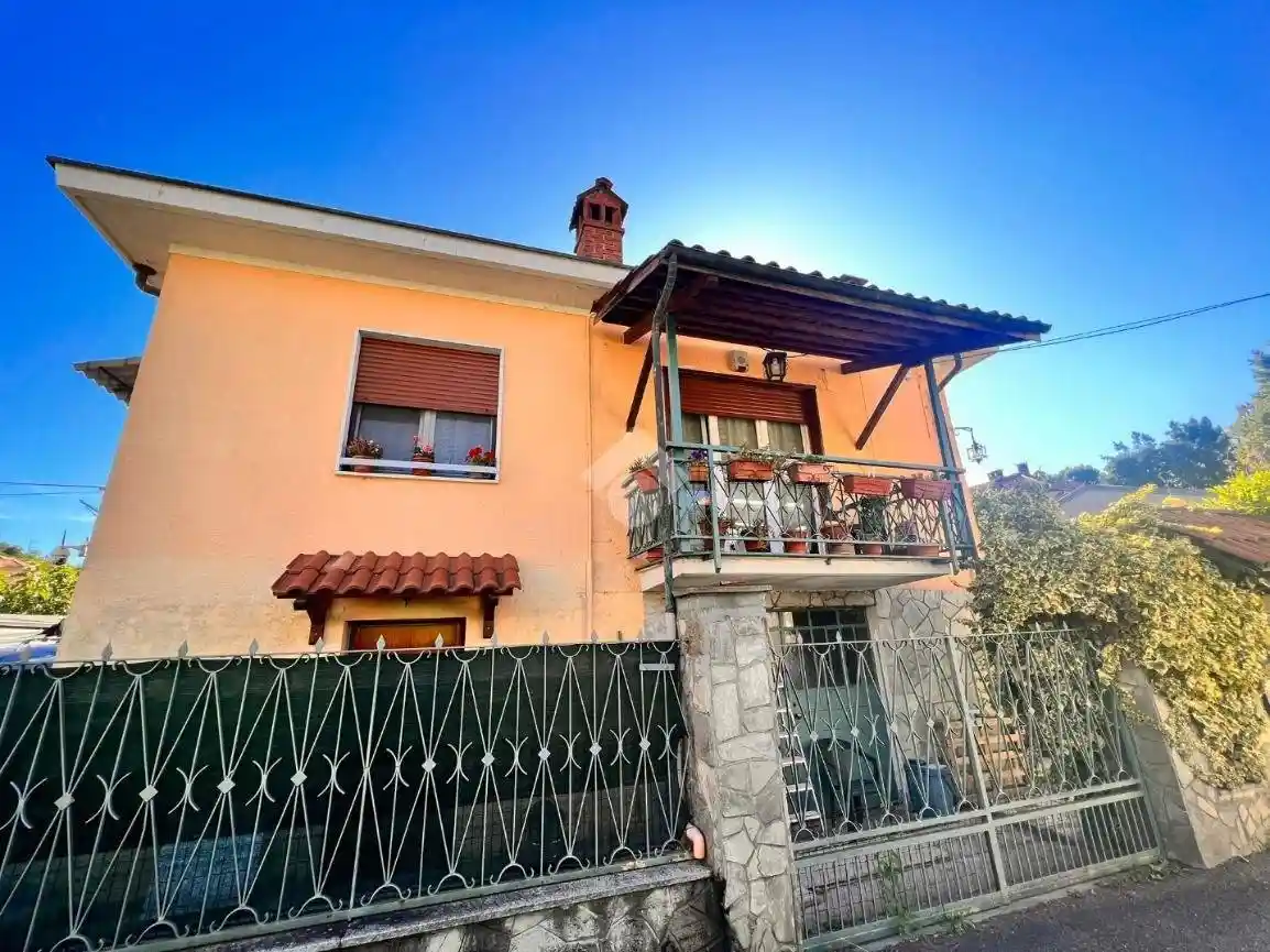 Villa in vendita a Castiglione Torinese