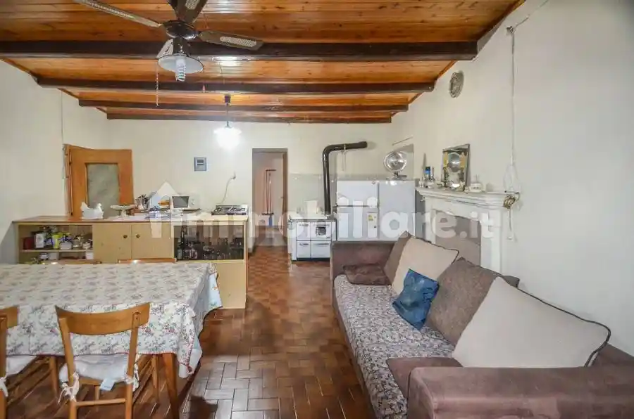 Quadrilocale via dei Martiri 6, Centro, Villar Pellice - foto 3