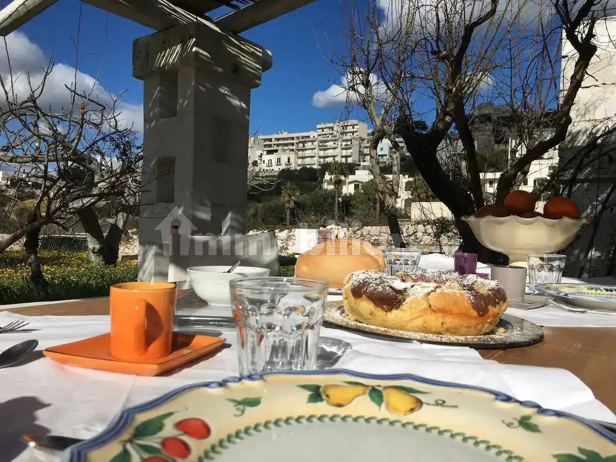 Villa unifamiliare via Martina Franca 100, Centro, Cisternino - foto 5