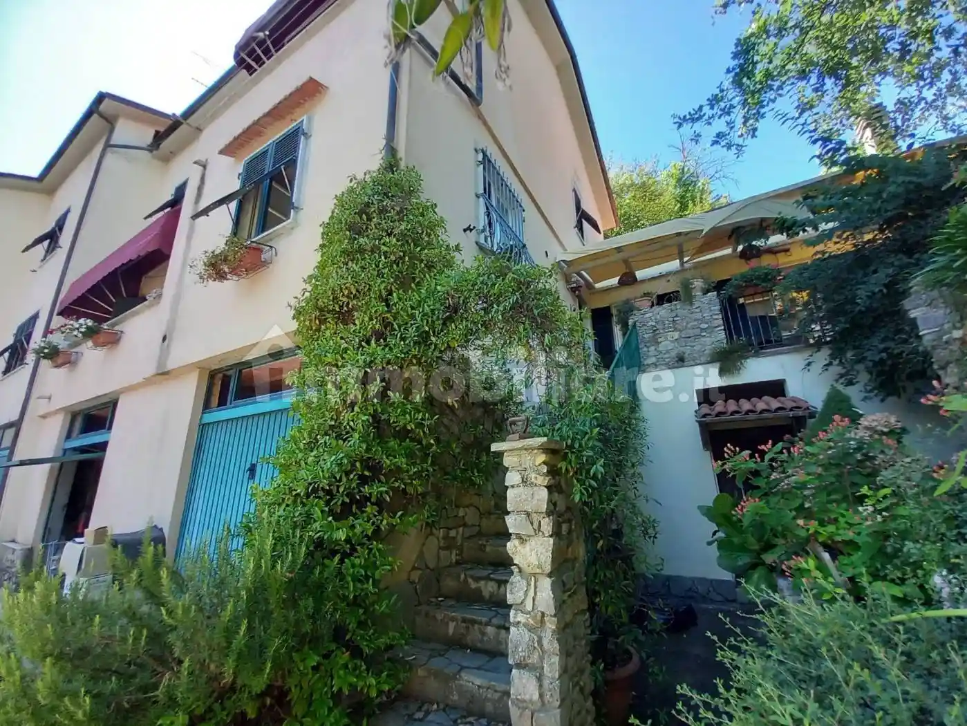 Casa indipendente in vendita a Riccò del Golfo di Spezia