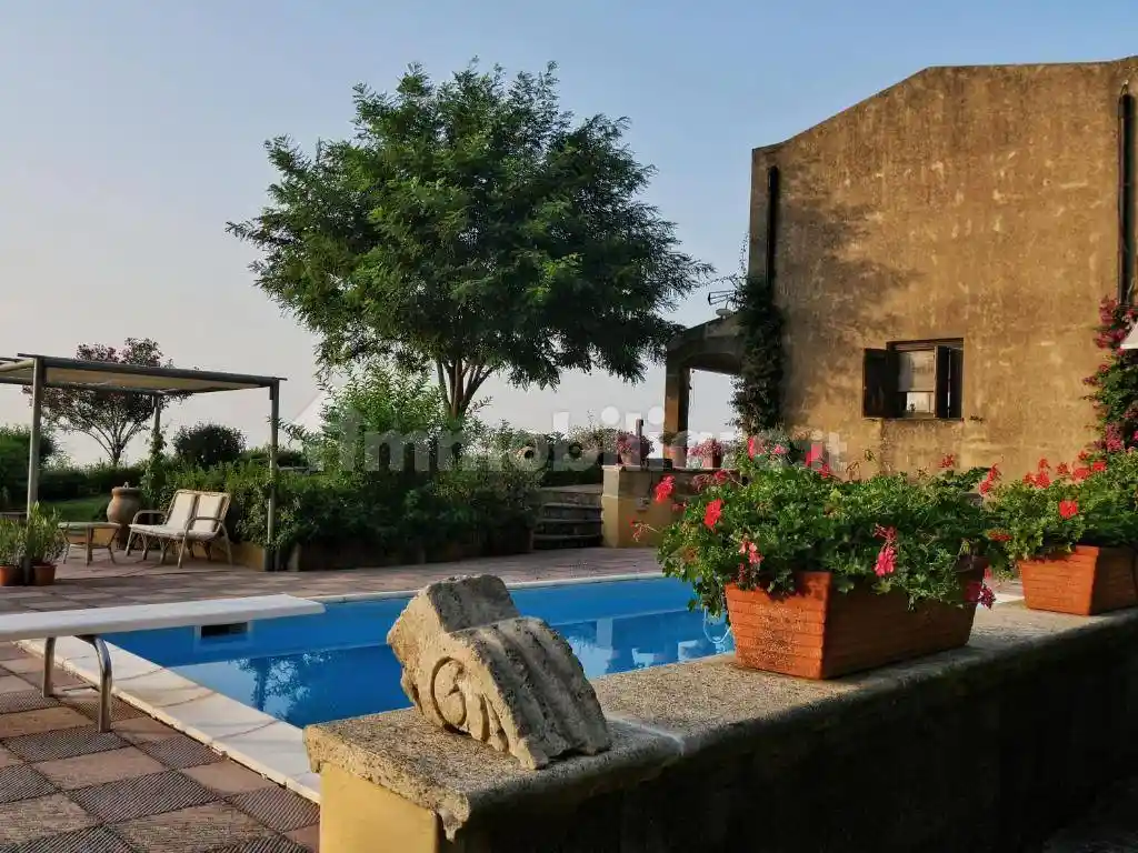 Rustico - Casale in vendita a Santa Lucia del Mela