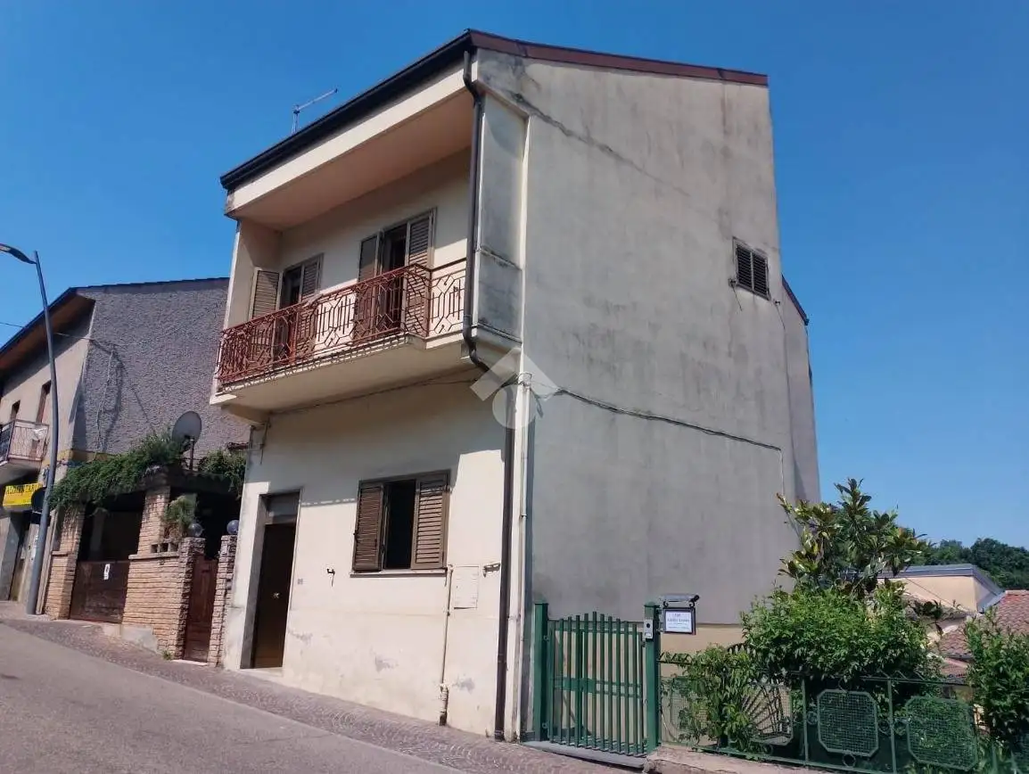 Terratetto unifamiliare via De Rogatis, Centro, Bagnoli Irpino - foto 4