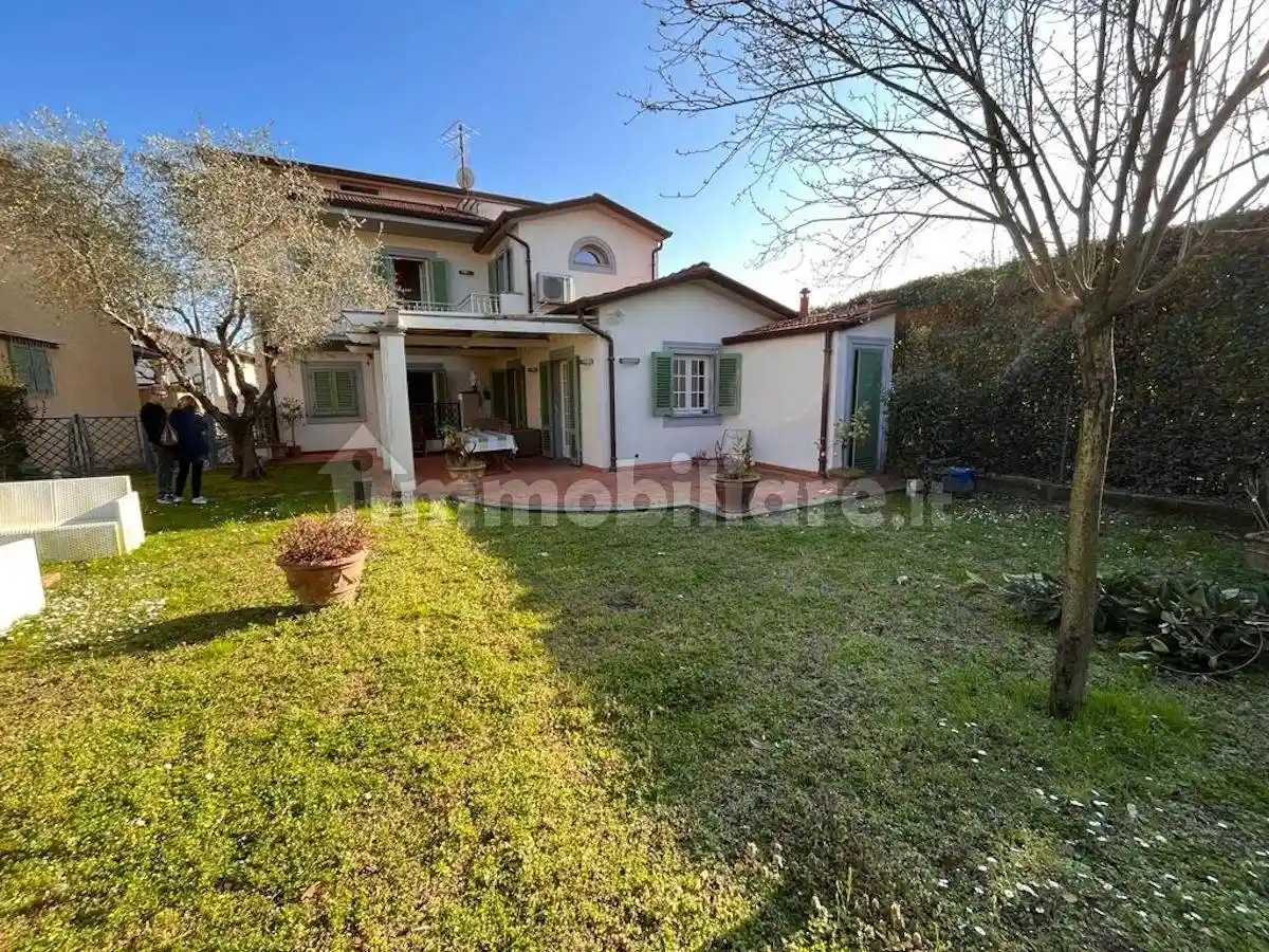 Villa in affitto a Forte dei Marmi