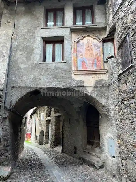 Casa indipendente in vendita a Tresivio