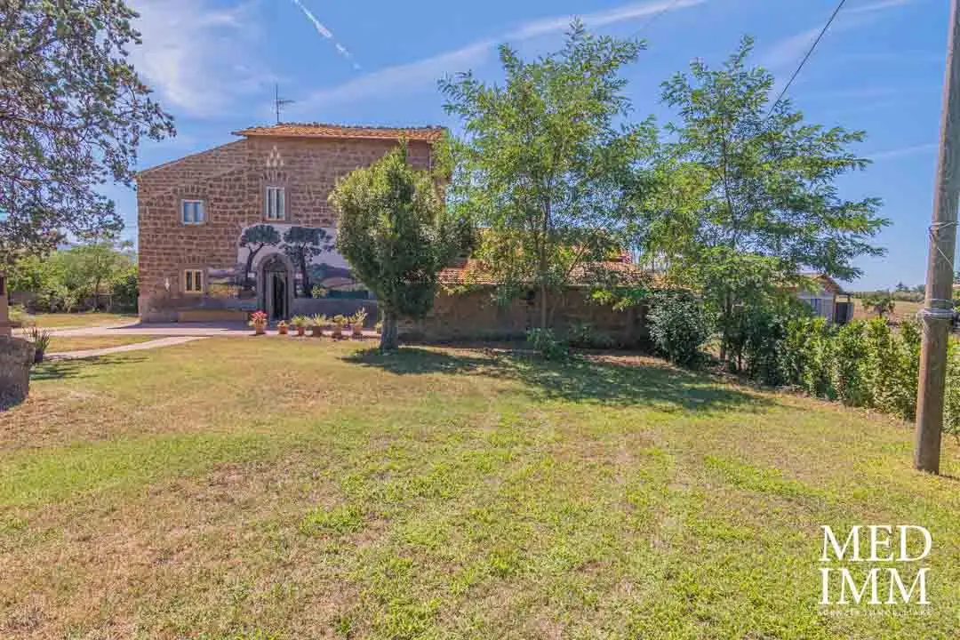 Rustico - Casale in vendita a Viterbo