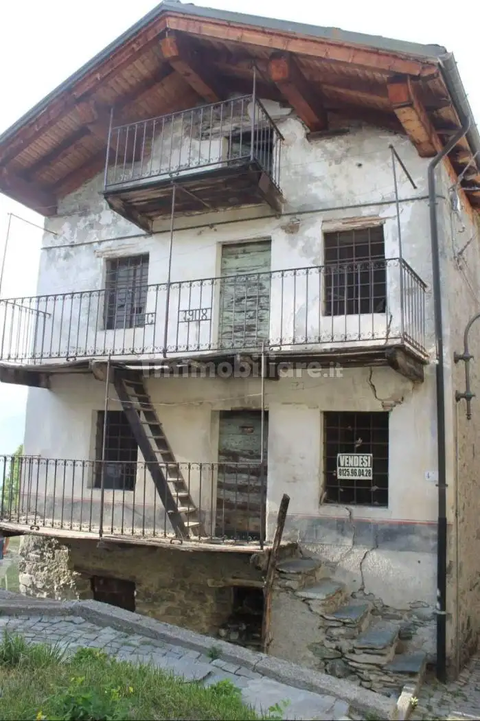 Rustico - Casale in vendita a Emarèse