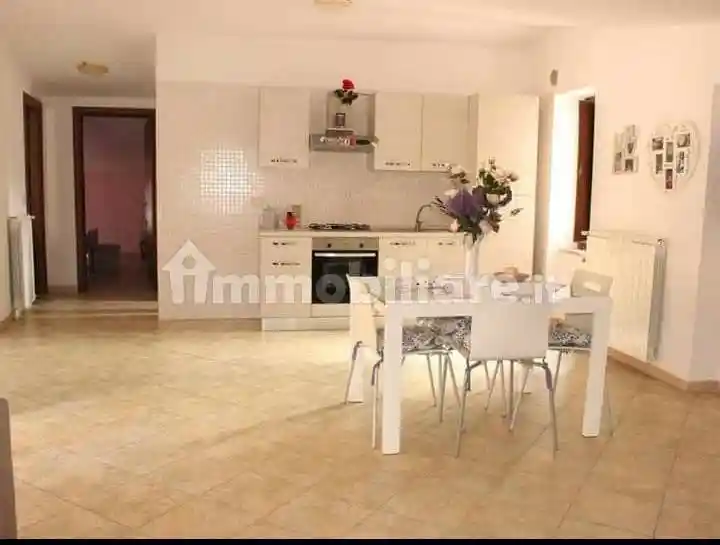 Trilocale vicolo dei Gesualdi, Centro, Monteforte Irpino - foto 2