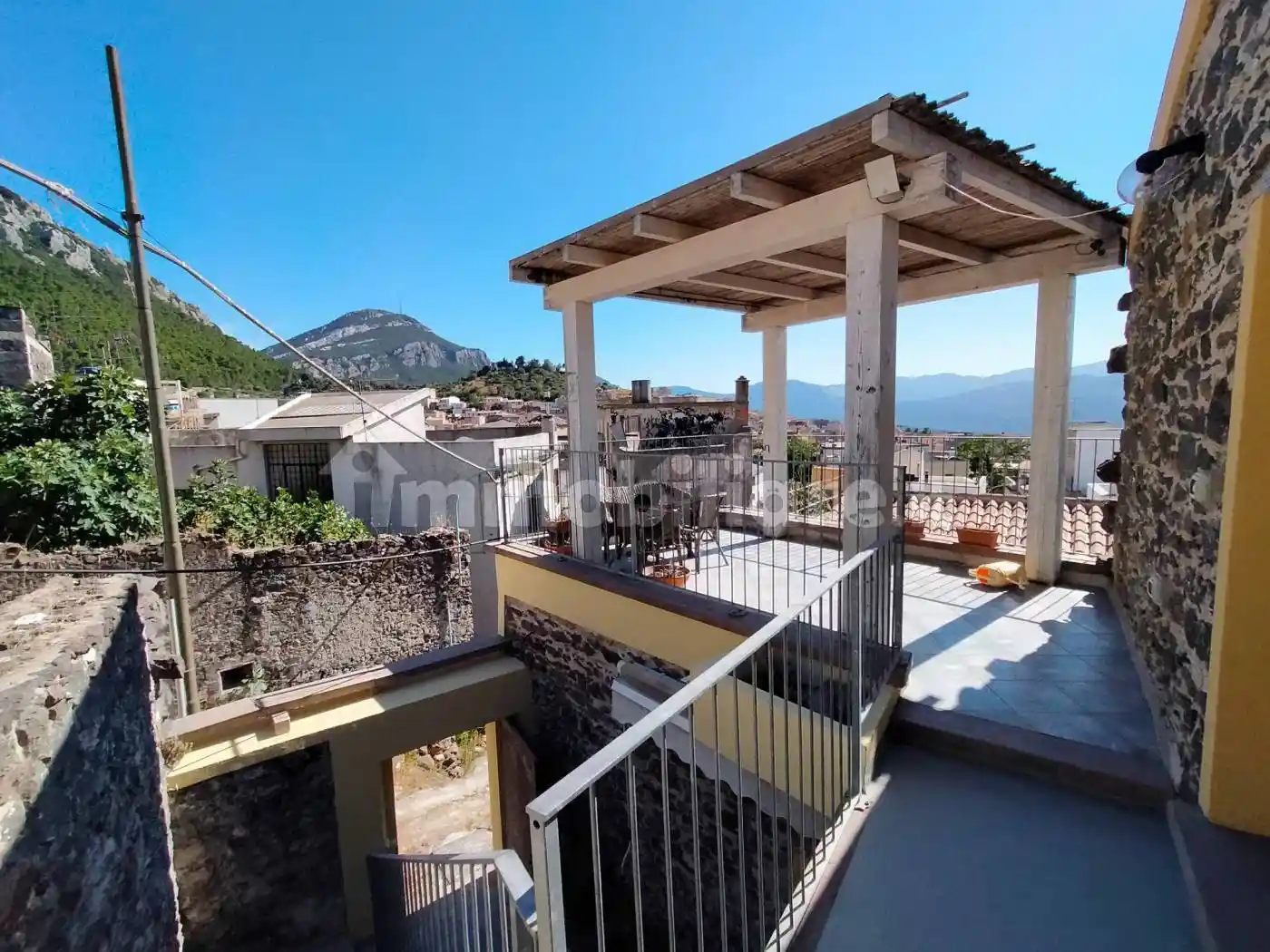 Villa unifamiliare via Libertà 6A, Centro, Dorgali - foto 2