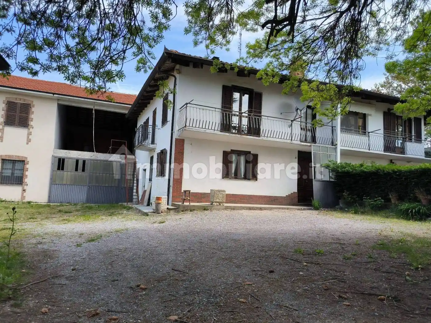 Rustico - Casale in vendita a Roddino