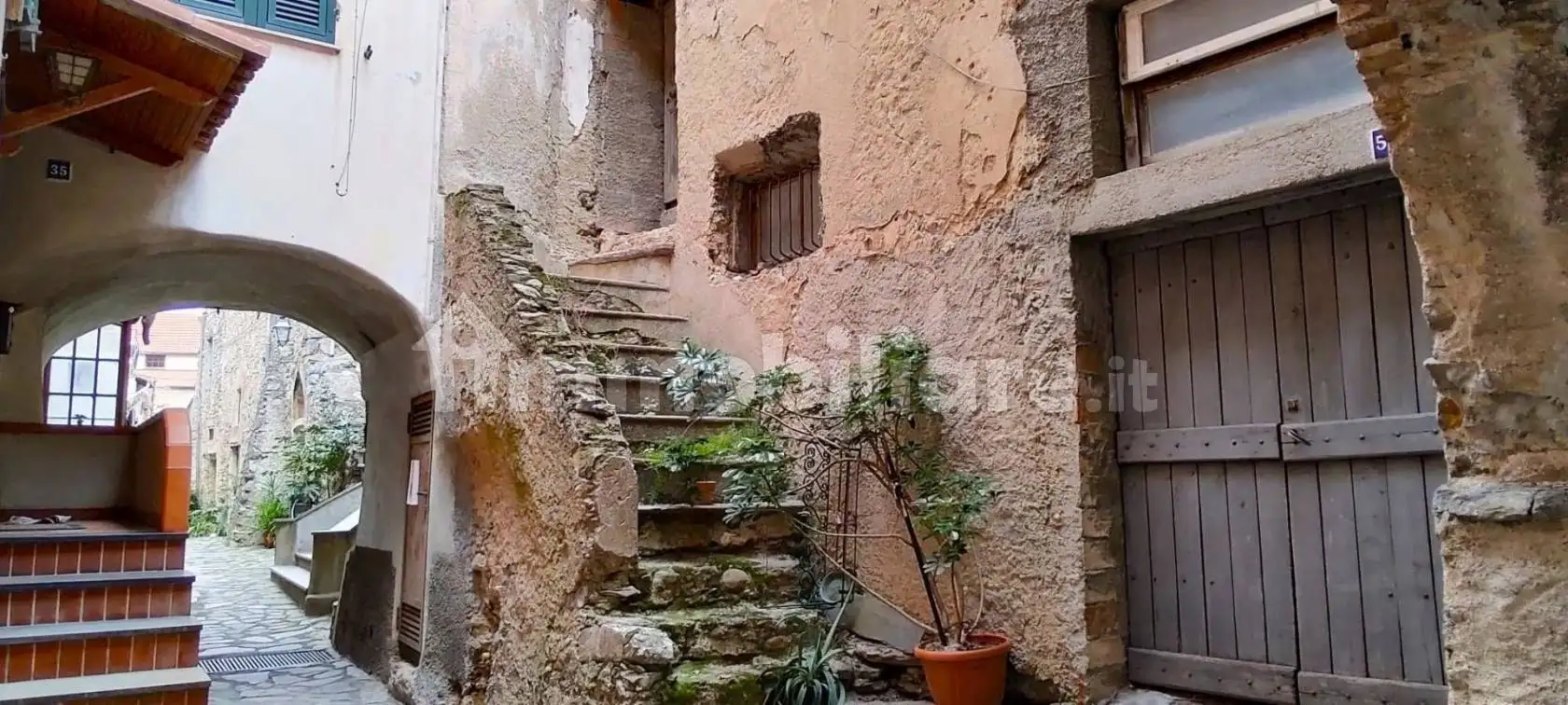Rustico - Casale in vendita a Zuccarello