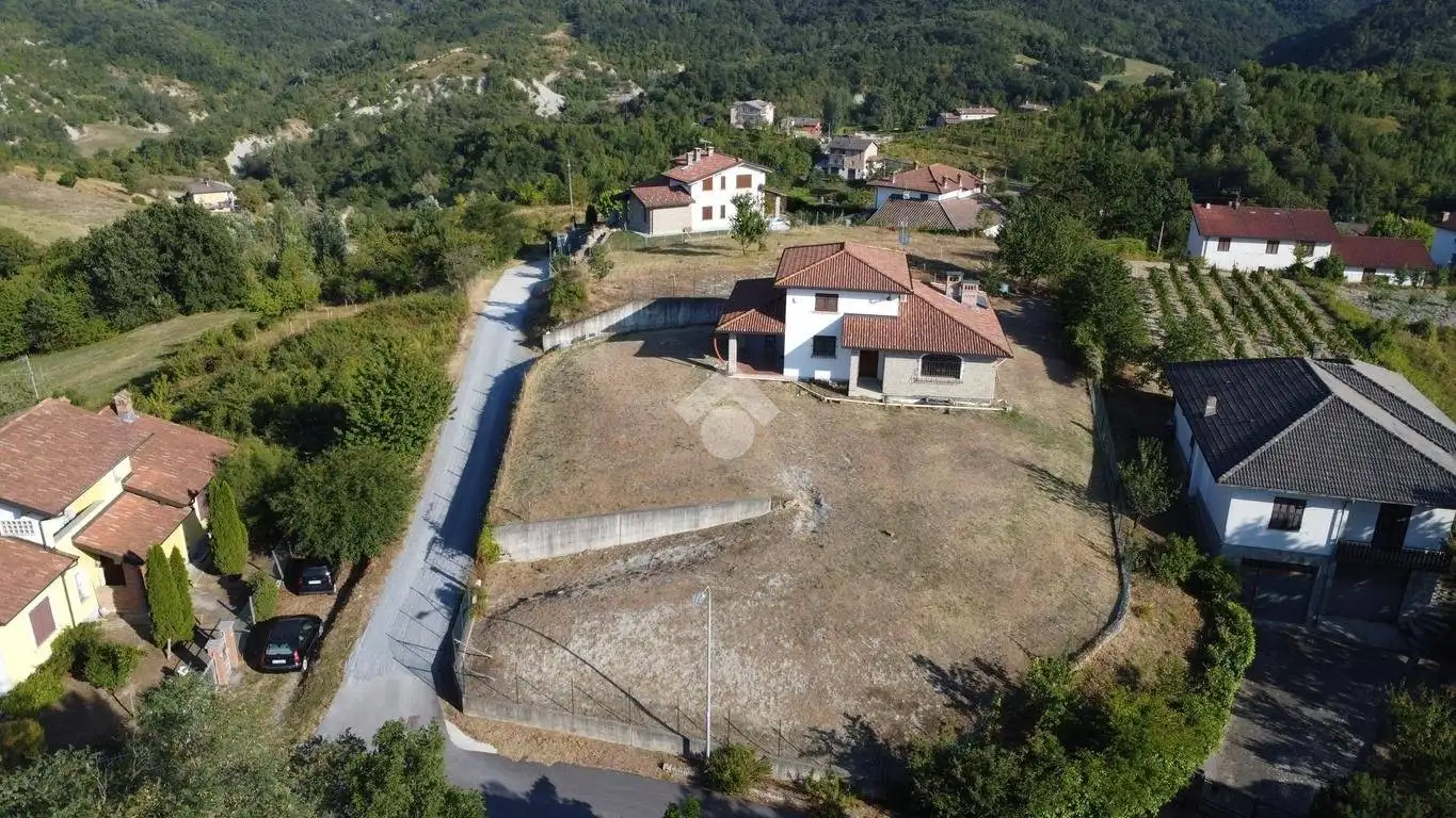 Villa in vendita a Bosio