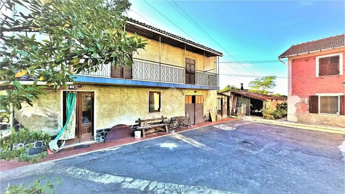 Villa in vendita a Novi Ligure