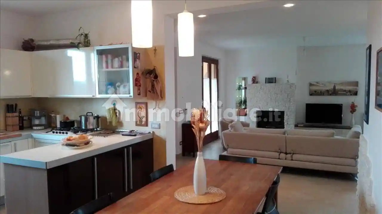 Villa unifamiliare, ottimo stato, 220 m², Vitellino, Castiglione del Lago - foto 3