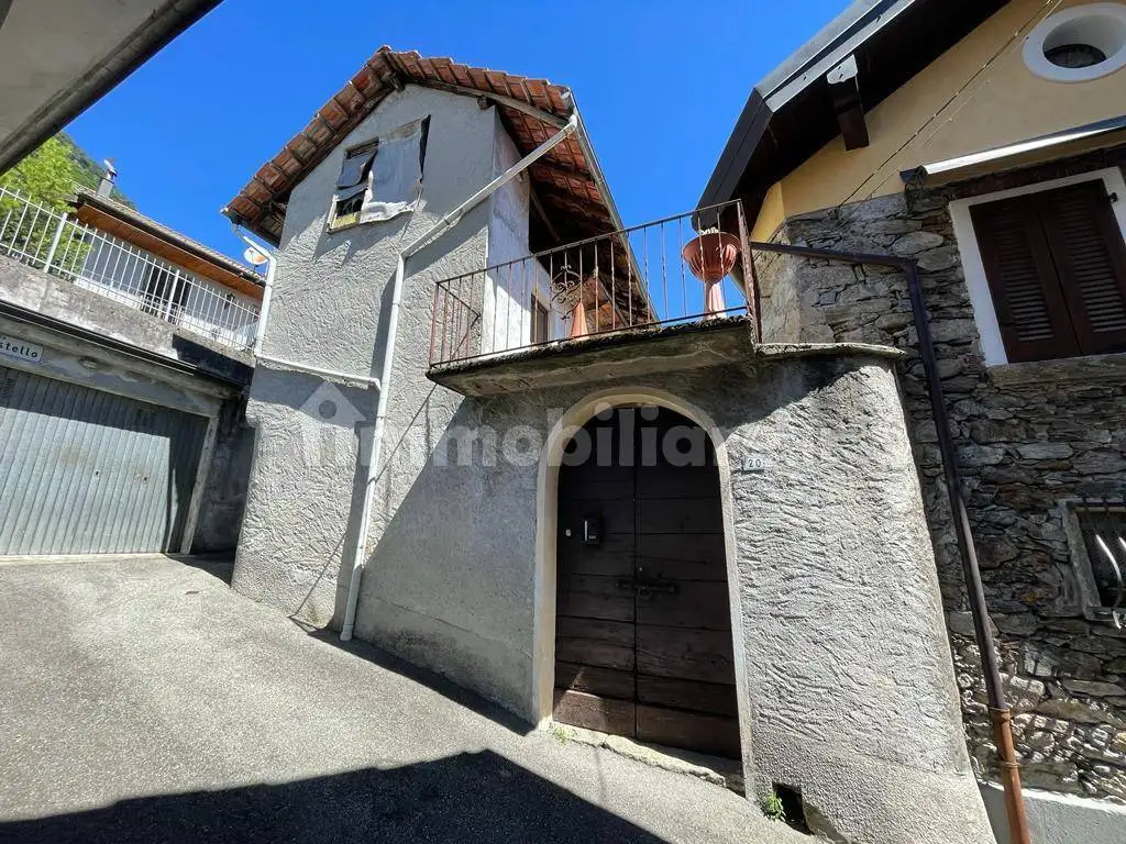 Casa indipendente in vendita a Cesara