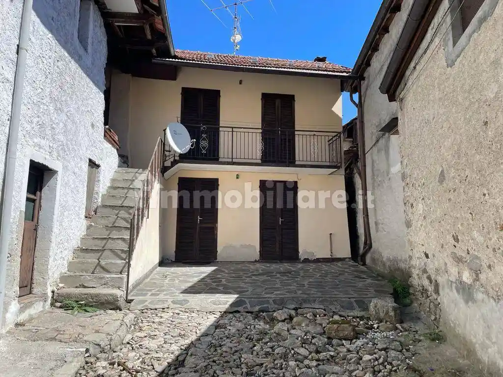 Terratetto unifamiliare via Pracastello 20, Centro, Cesara - foto 3