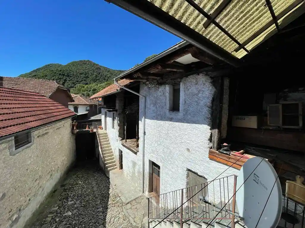 Terratetto unifamiliare via Pracastello 20, Centro, Cesara - foto 5