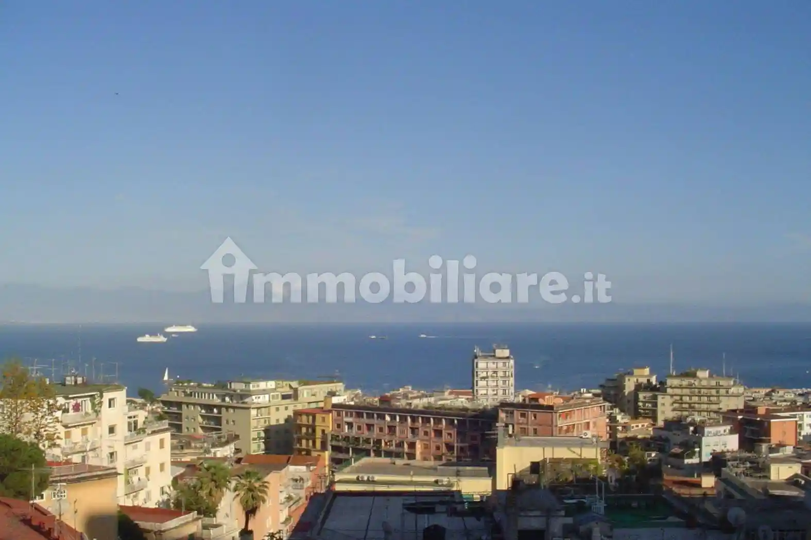 Appartamento in affitto a Napoli