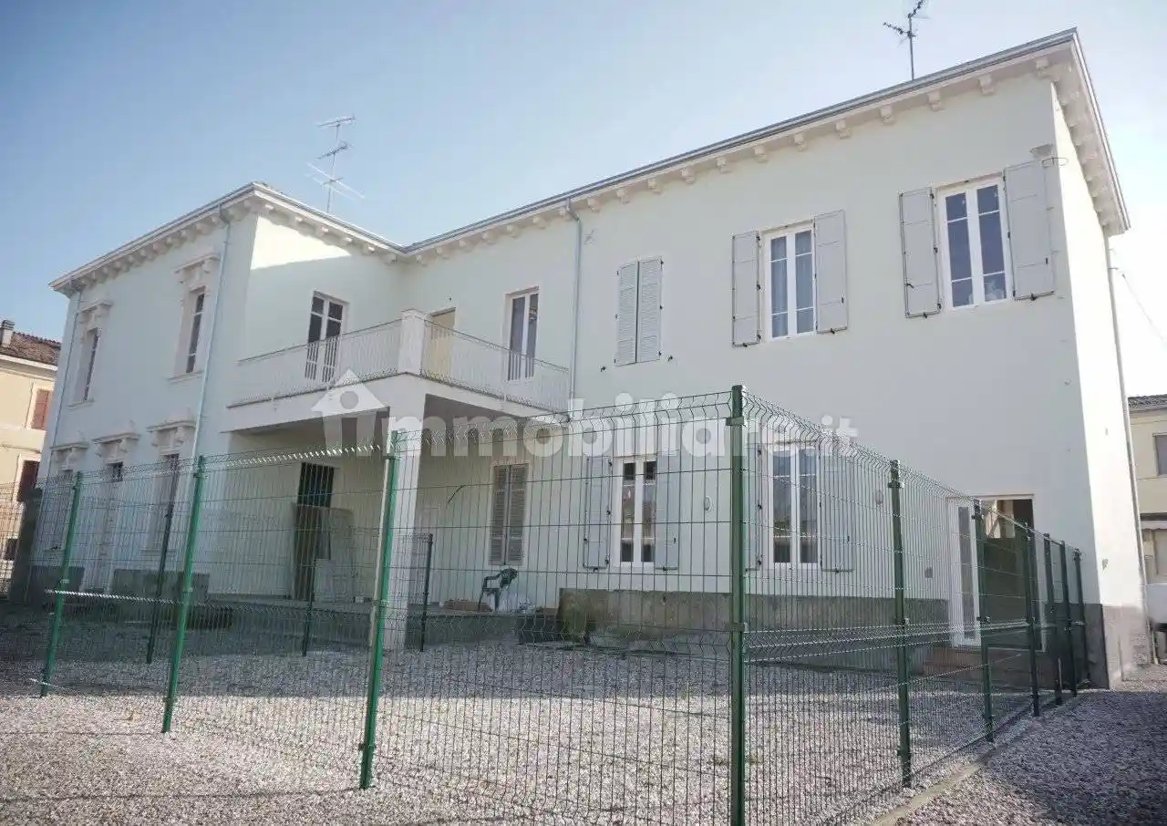 Appartamento in affitto a Colorno