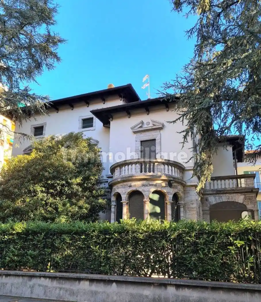 Appartamento in affitto a Varese