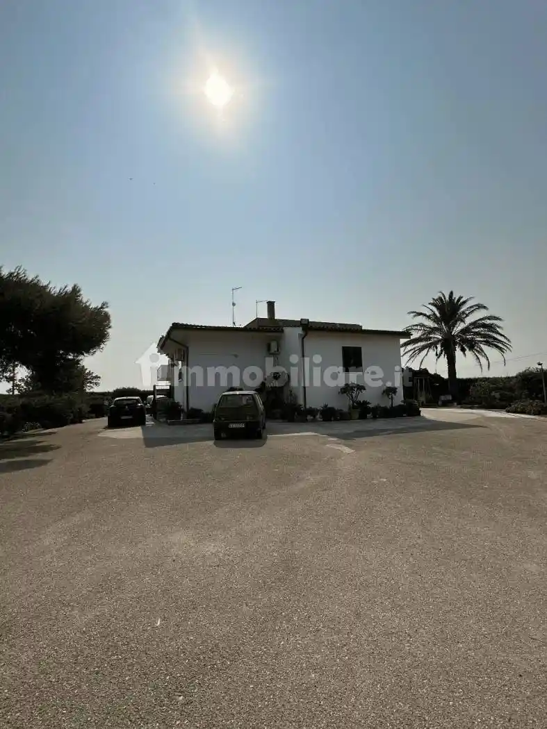 Villa in vendita a Brindisi