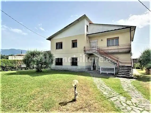 Villa in vendita a Capannori
