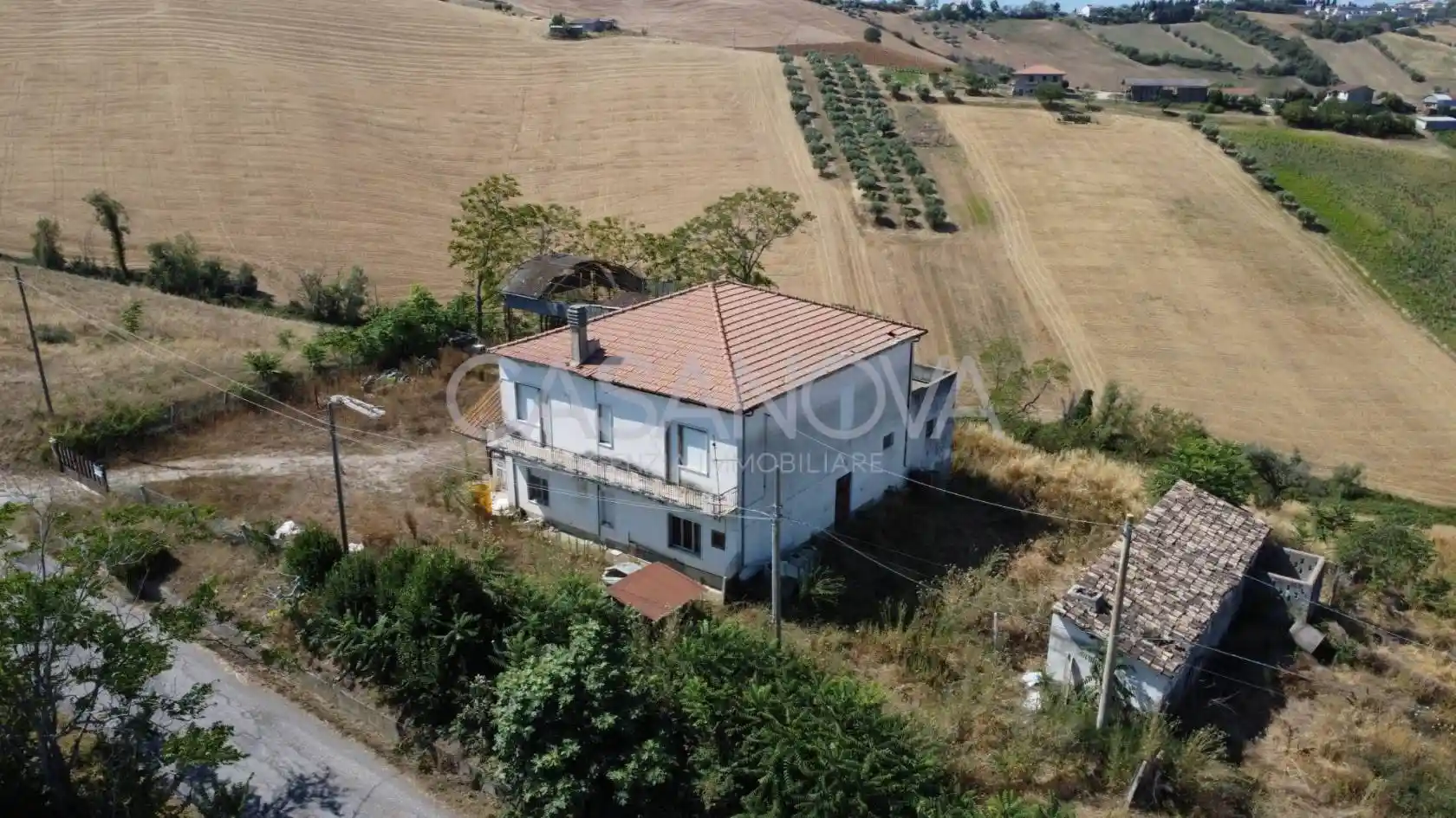 Rustico, da ristrutturare, 350 m², Mosciano Sant'Angelo - foto 4