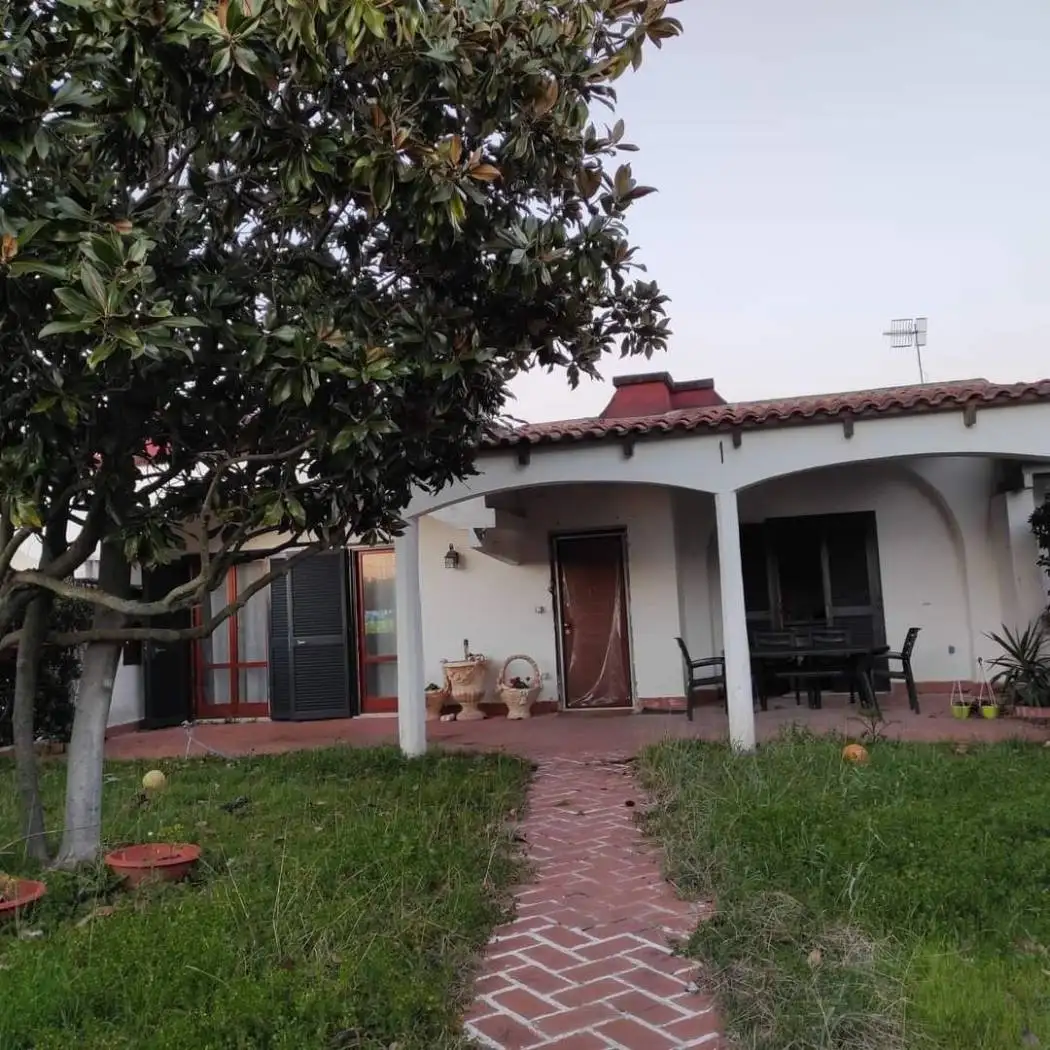 Villetta a schiera in vendita a Cellole