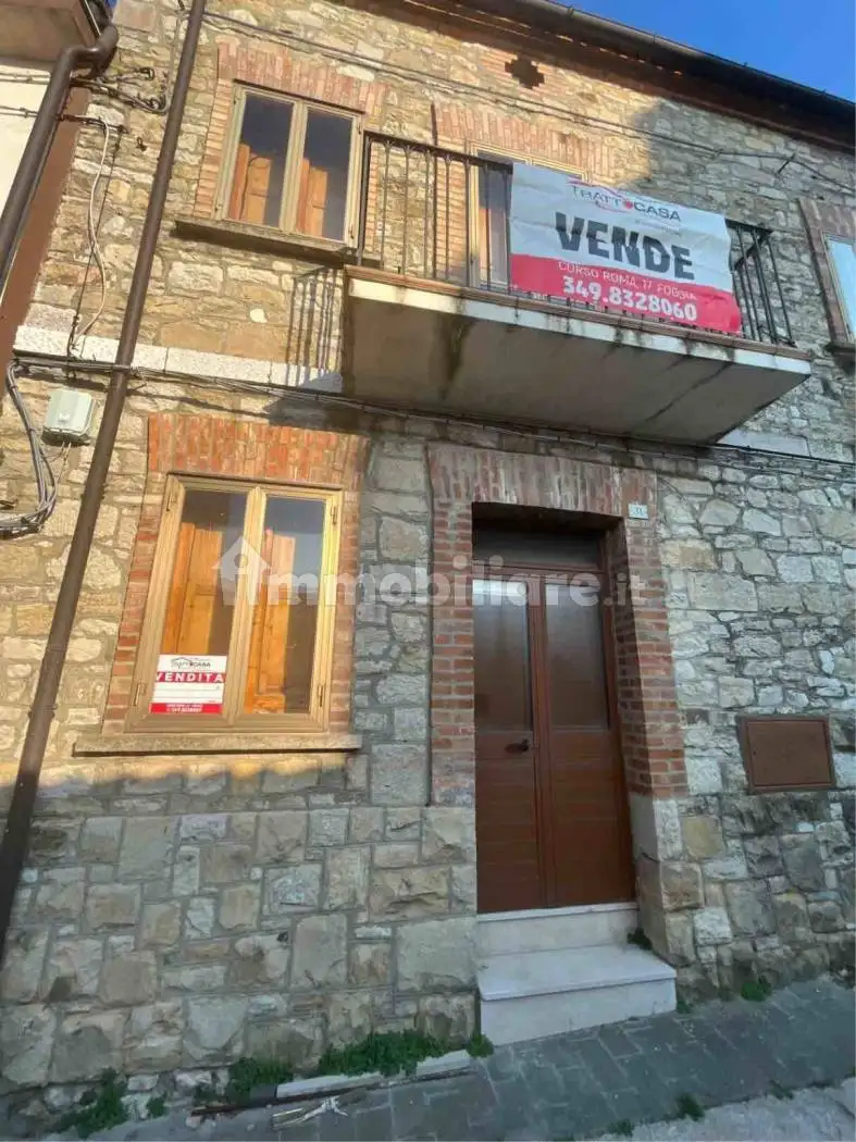 Casa indipendente in vendita a Castelnuovo della Daunia