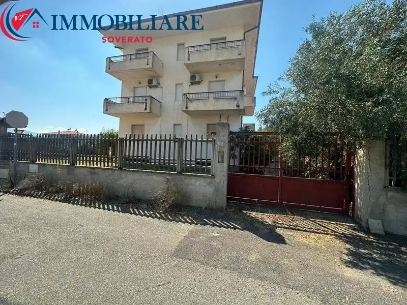 Palazzo - Edificio in vendita a Montepaone