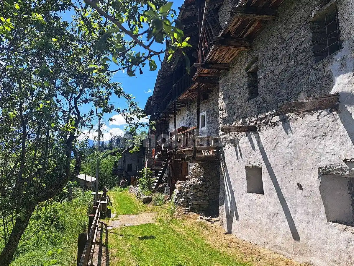 Rustico - Casale in vendita a La Salle