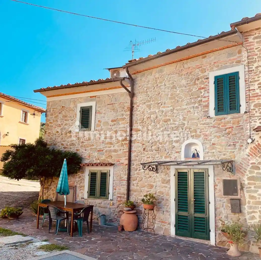 Rustico - Casale in vendita a Lamporecchio