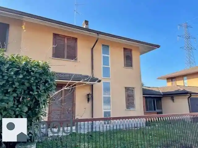 Villa in vendita a Mediglia